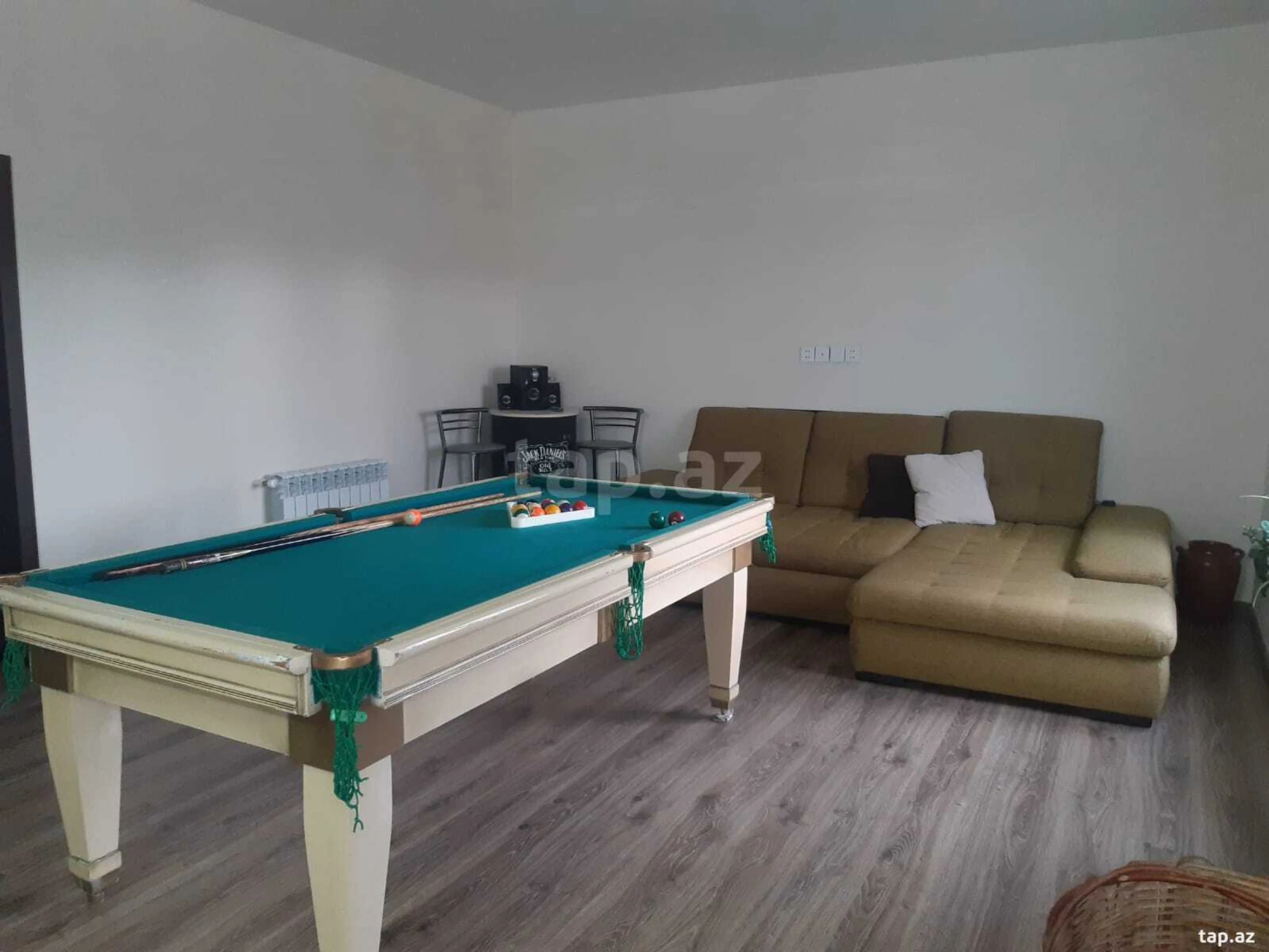 Satılır 4 otaqlı həyət evi