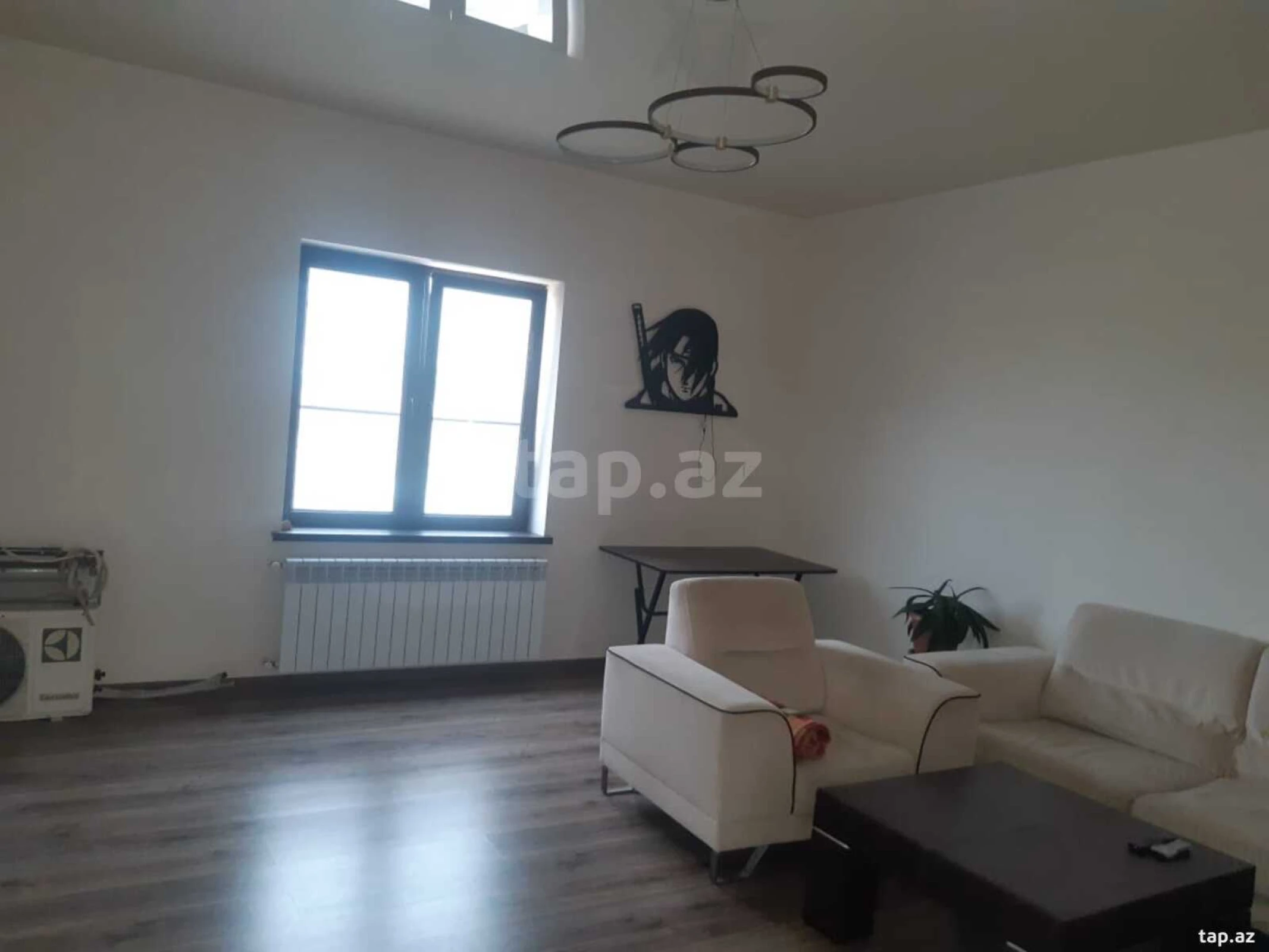 Satılır 4 otaqlı həyət evi