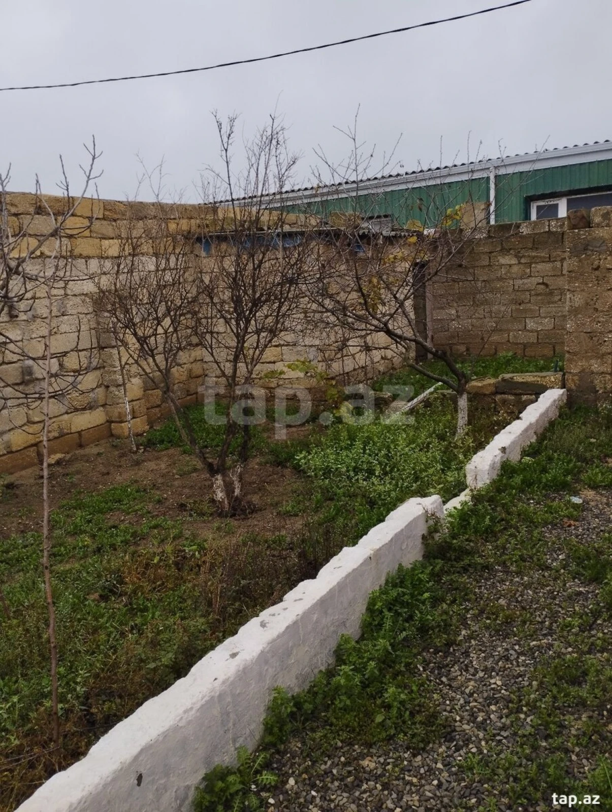 Satılır 3 otaqlı həyət evi