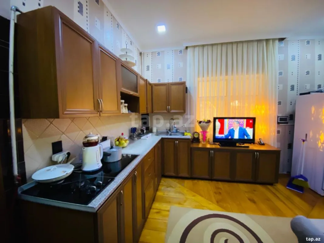 Satılır 4 otaqlı həyət evi