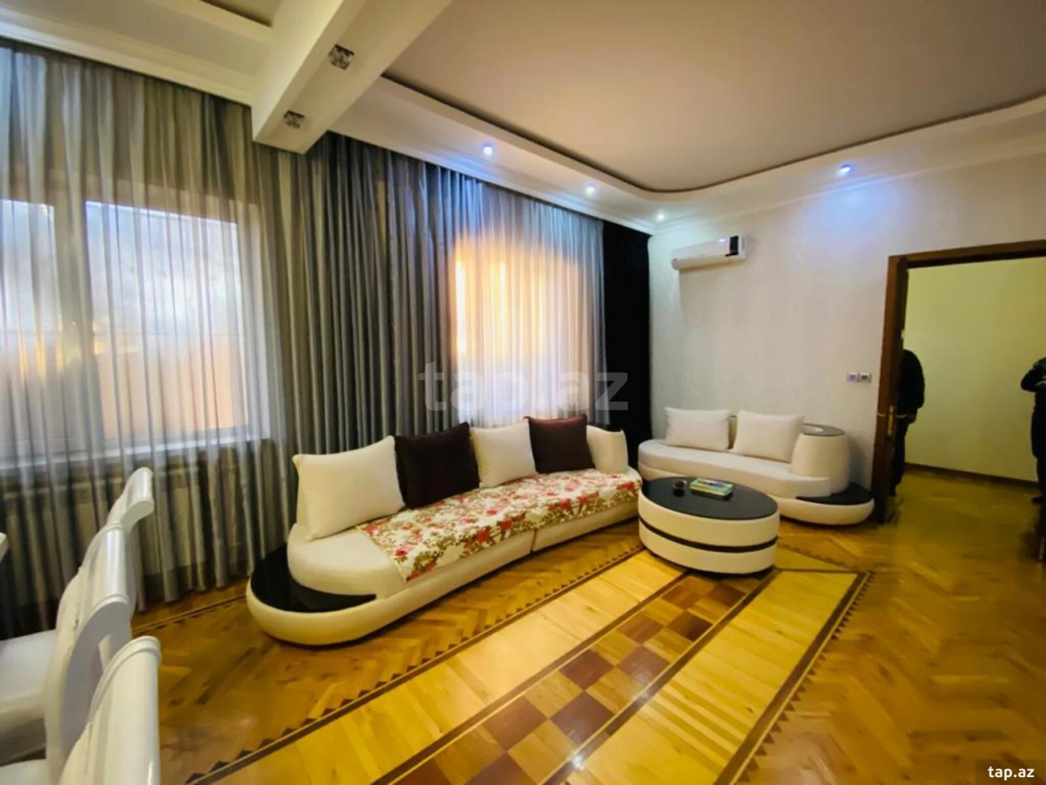 Satılır 4 otaqlı həyət evi