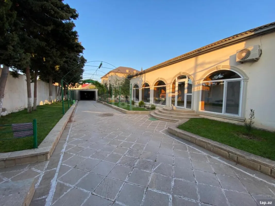 Satılır 4 otaqlı həyət evi