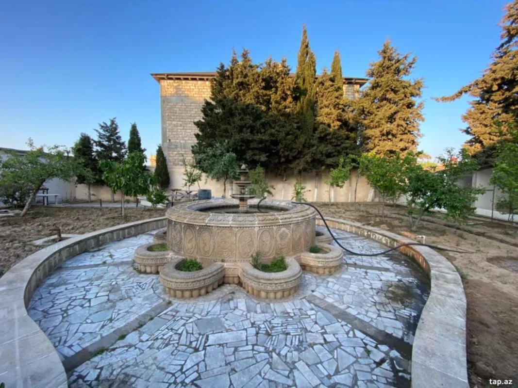 Satılır 4 otaqlı həyət evi