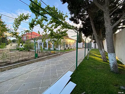 Satılır 4 otaqlı həyət evi
