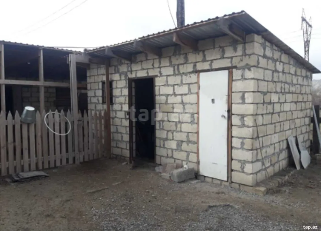 Satılır 4 otaqlı həyət evi 45 m²