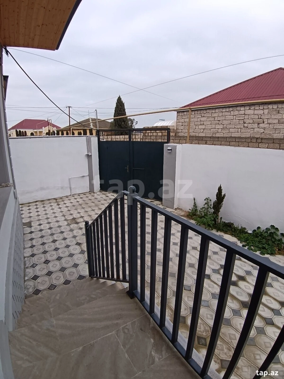 Satılır 3 otaqlı həyət evi