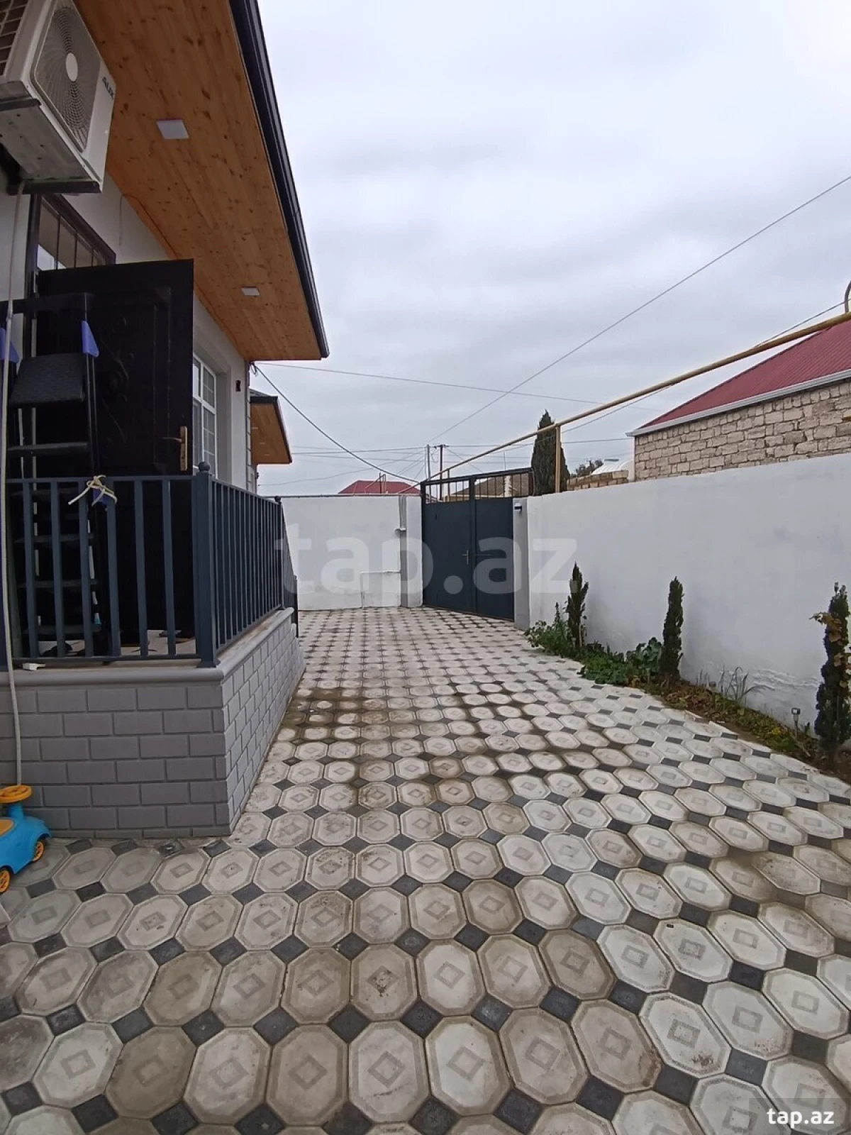 Satılır 3 otaqlı həyət evi
