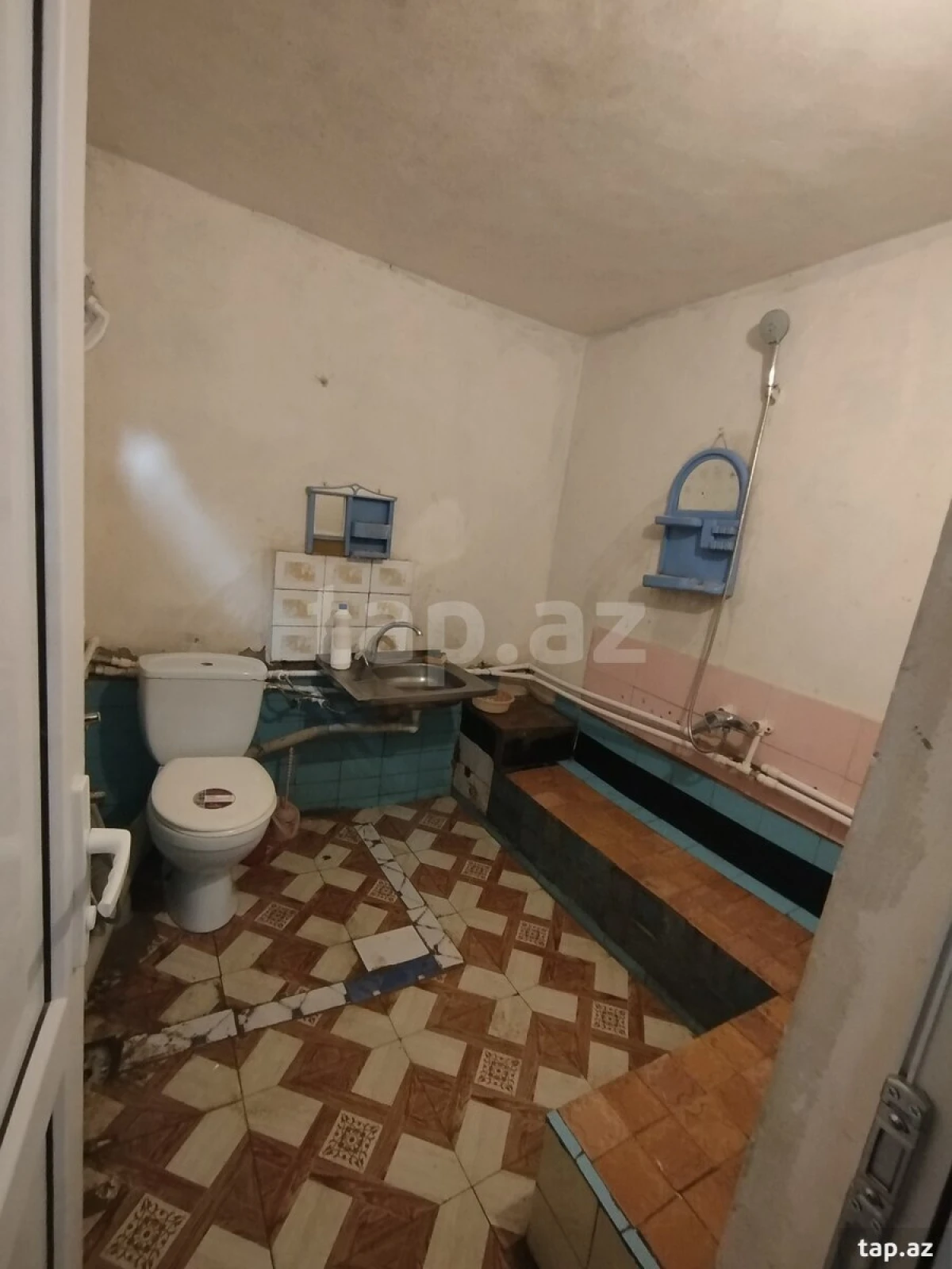 Kirayə verilir 3 otaqlı həyət evi