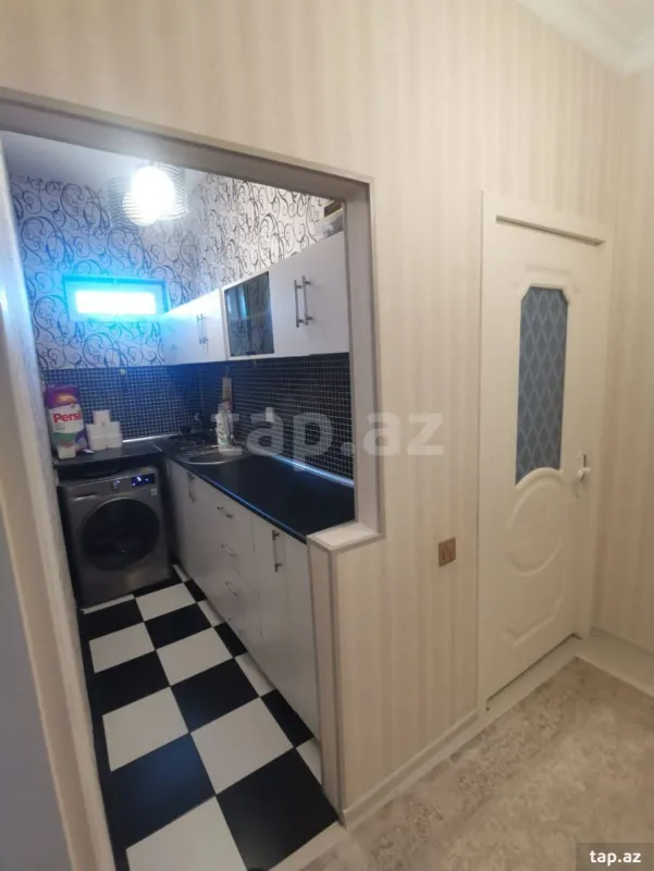 Satılır 6 otaqlı həyət evi