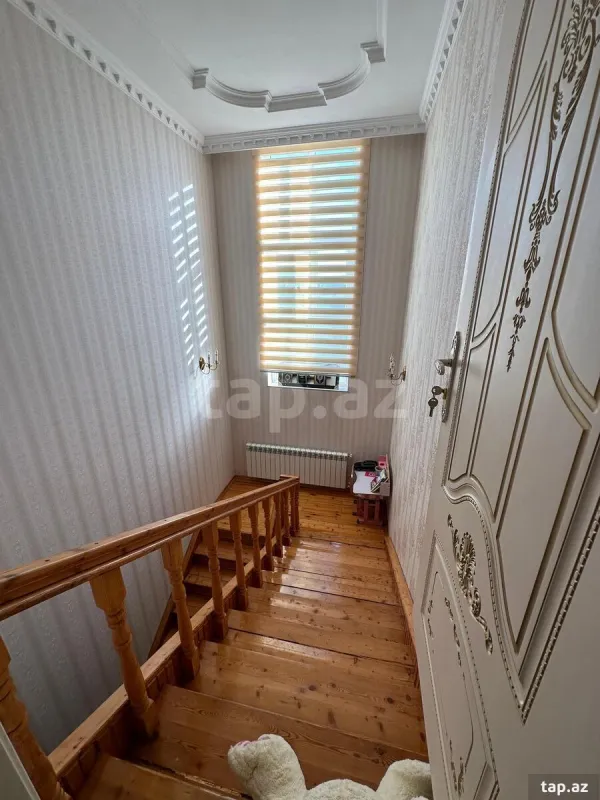 Satılır 6 otaqlı həyət evi