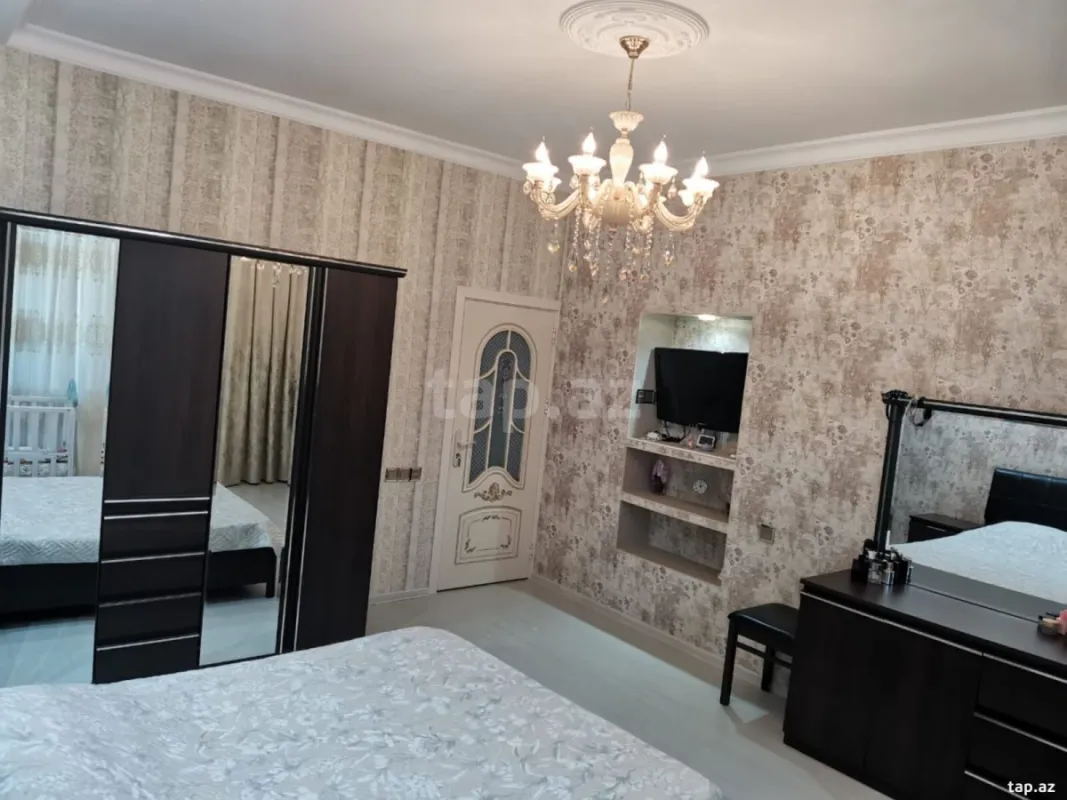 Satılır 6 otaqlı həyət evi