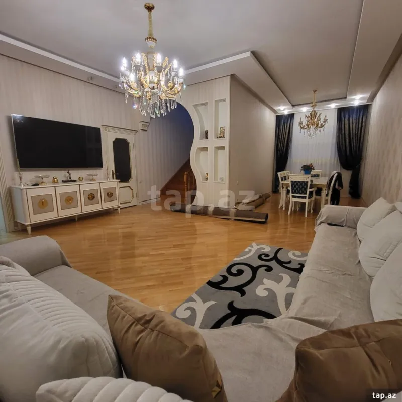 Satılır 6 otaqlı həyət evi