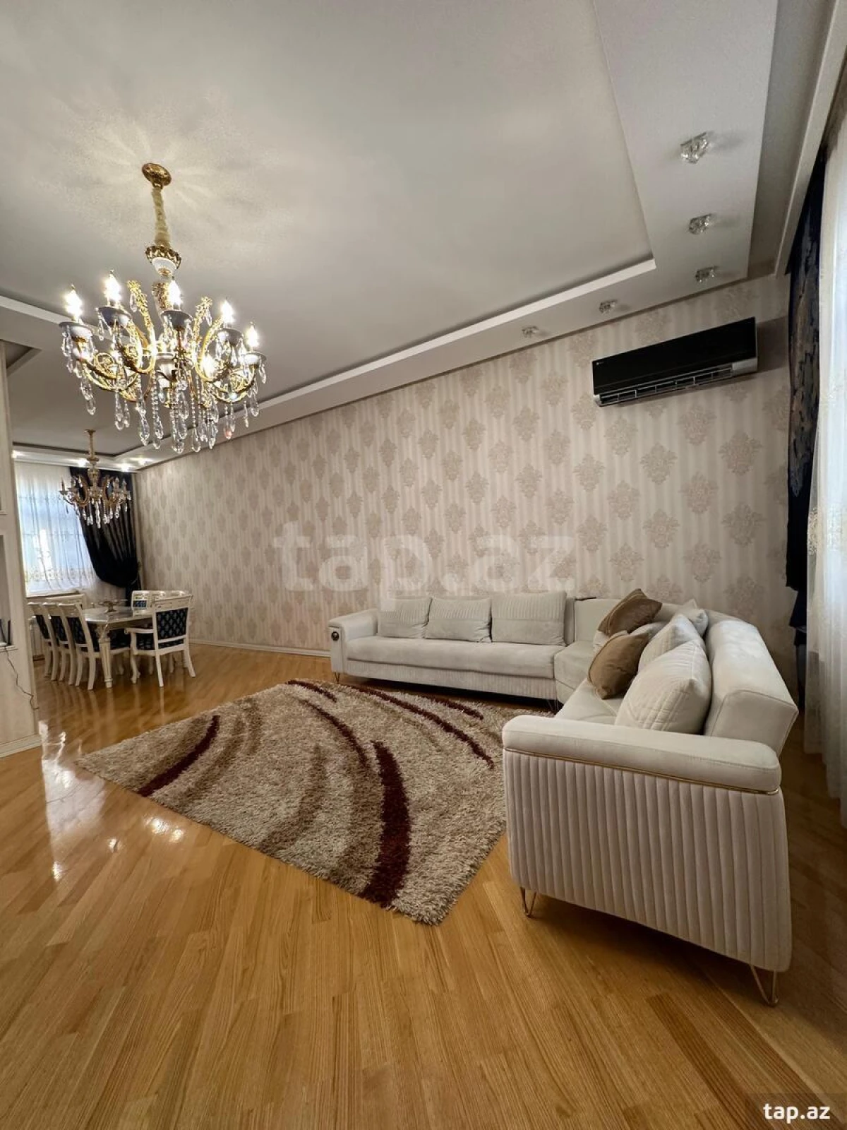 Satılır 6 otaqlı həyət evi