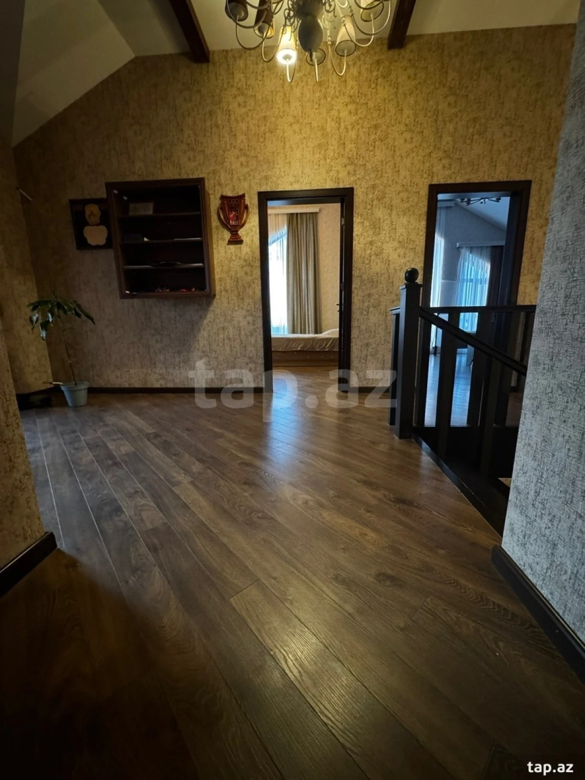 Kirayə verilir 5 otaqlı həyət evi