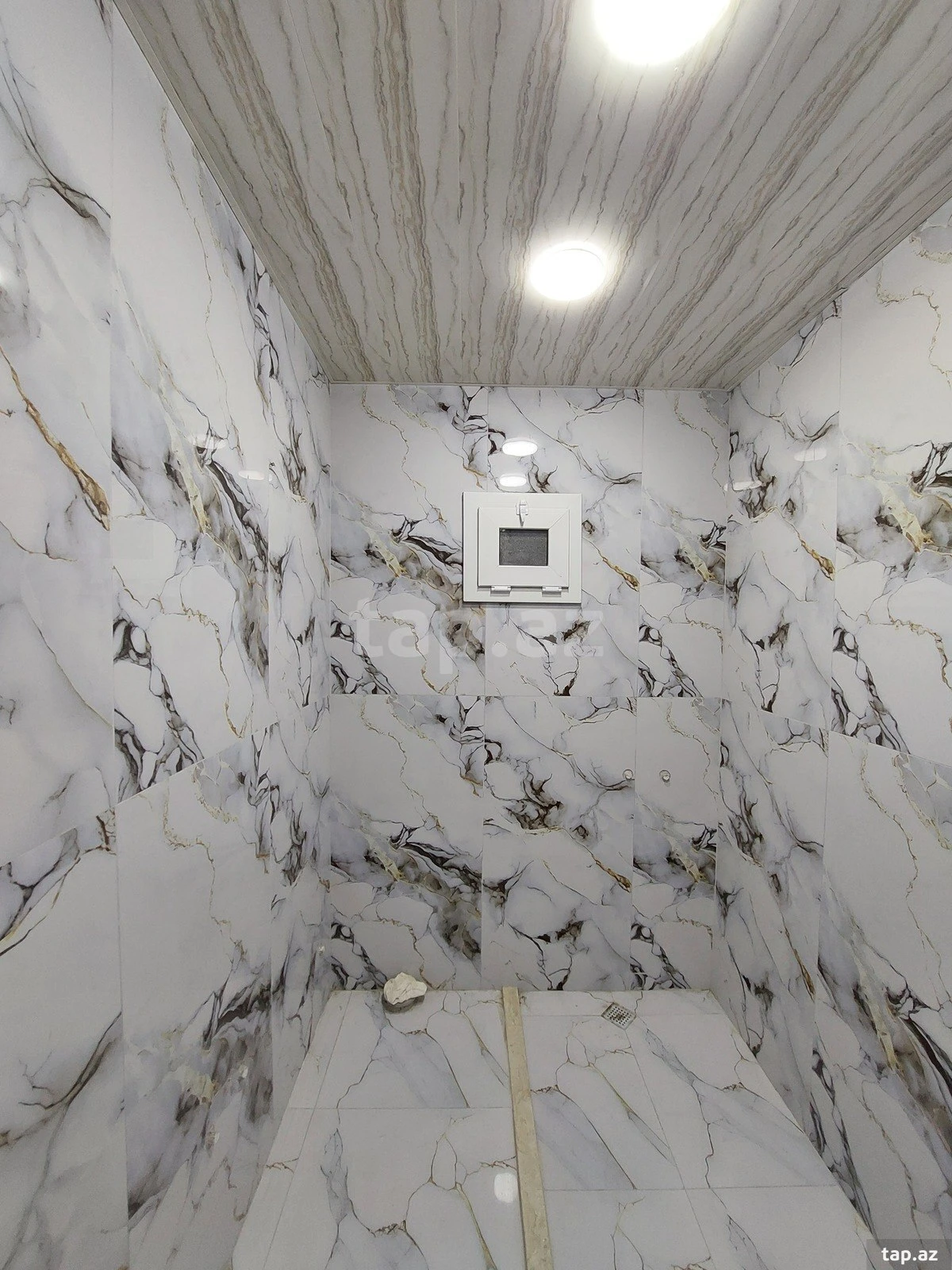 Satılır 4 otaqlı həyət evi