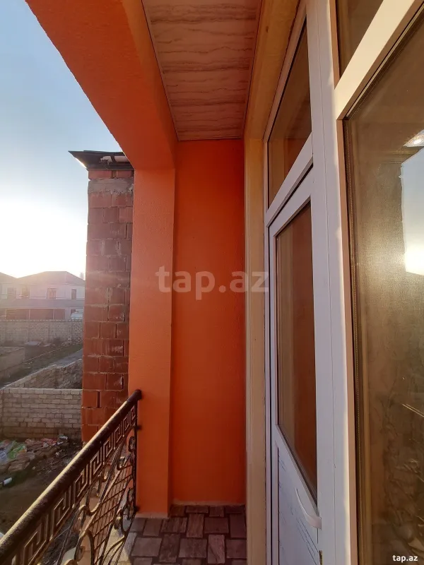 Satılır 4 otaqlı həyət evi