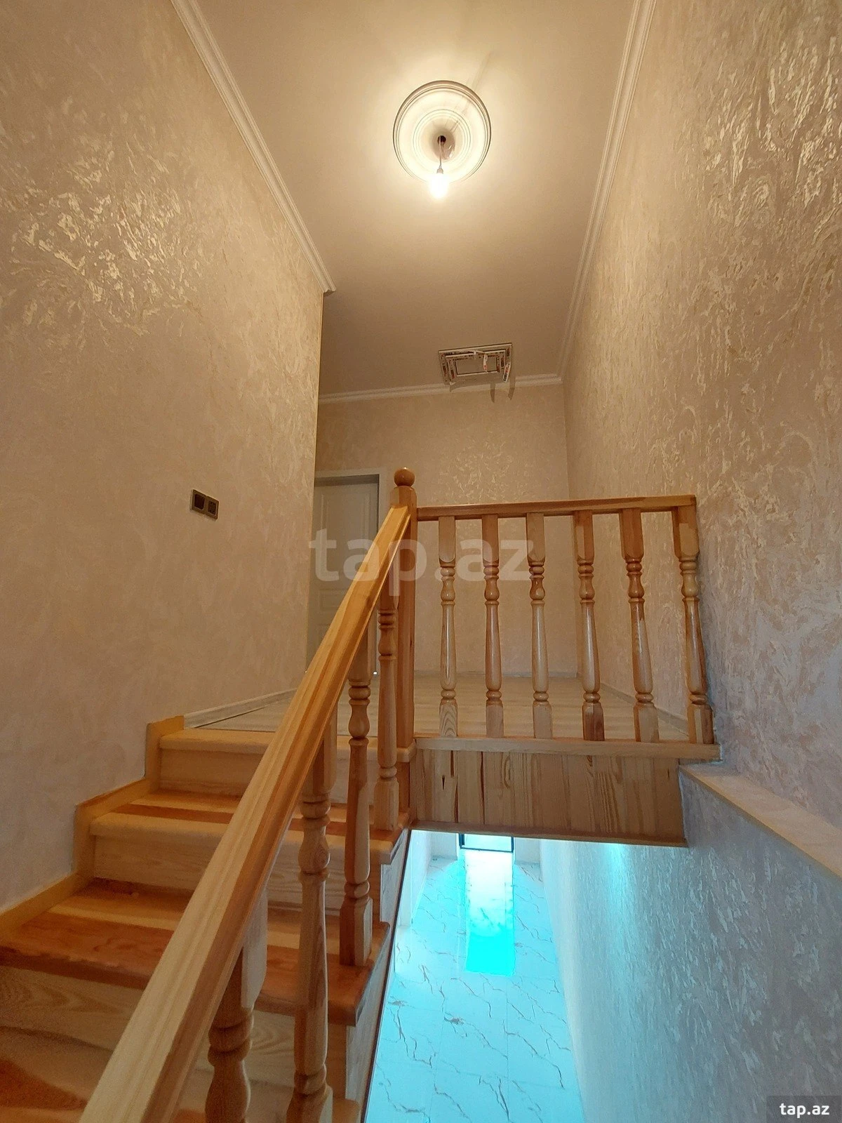 Satılır 4 otaqlı həyət evi