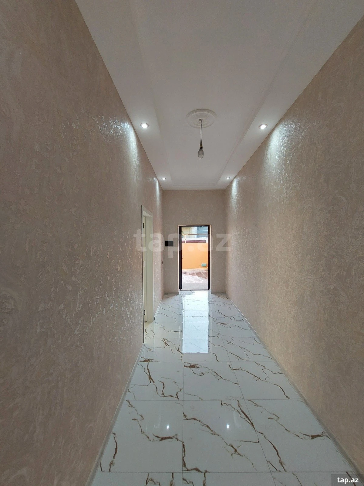 Satılır 4 otaqlı həyət evi