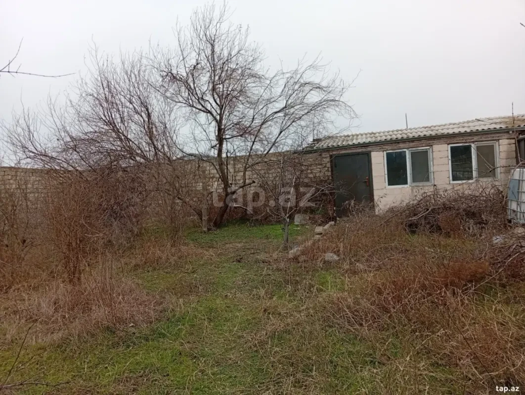 Satılır 3 otaqlı həyət evi 20 m²