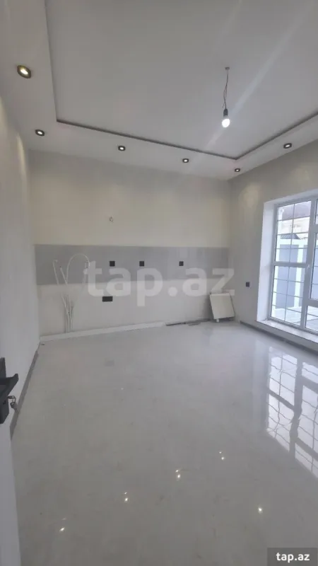 Satılır 4 otaqlı həyət evi 120 m²