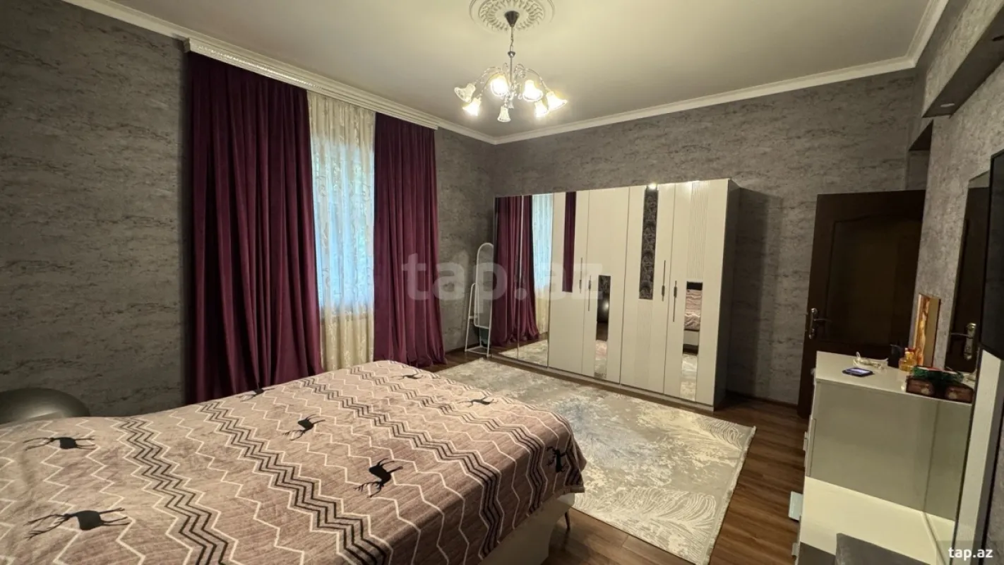 Satılır 4 otaqlı həyət evi