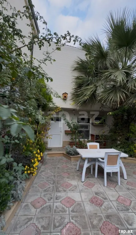 Satılır 4 otaqlı həyət evi