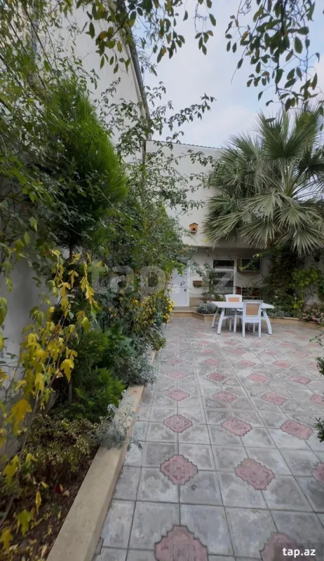 Satılır 4 otaqlı həyət evi