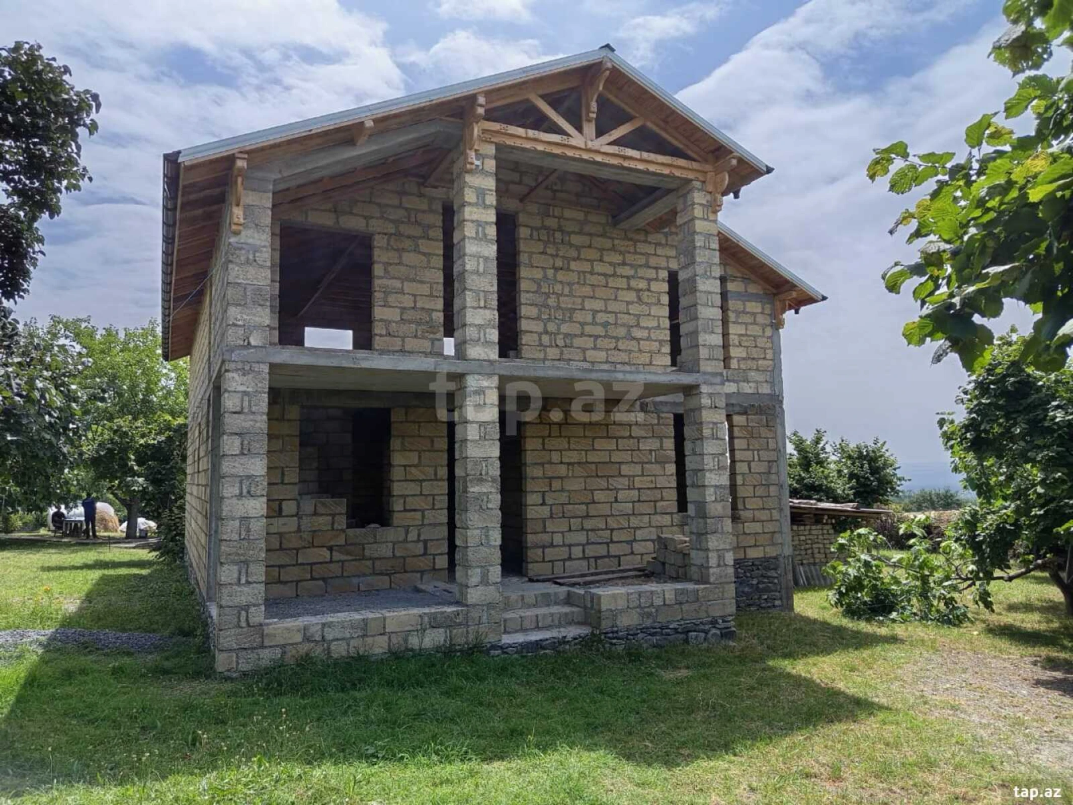 Satılır 3 otaqlı həyət evi