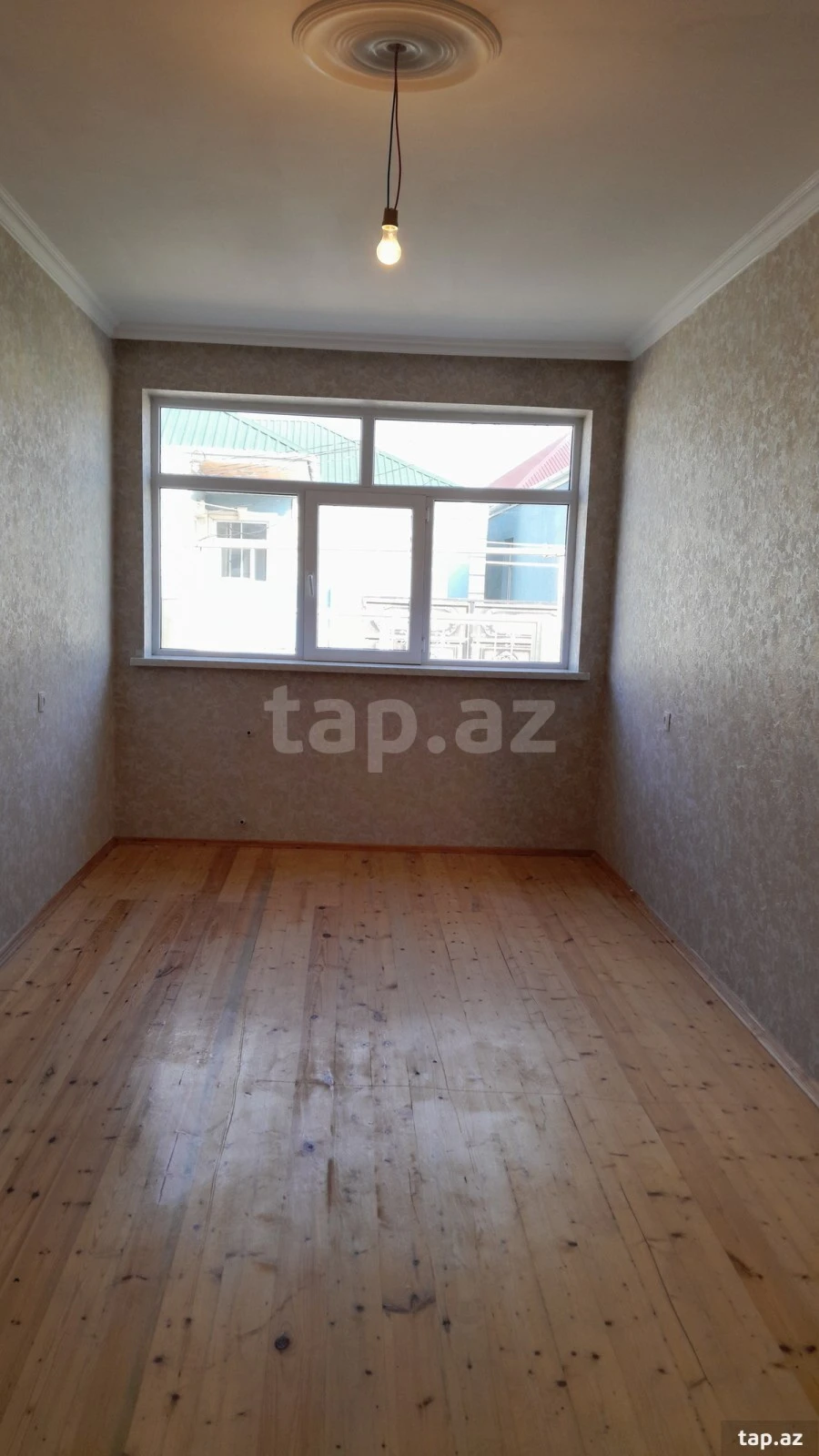 Satılır 4 otaqlı həyət evi