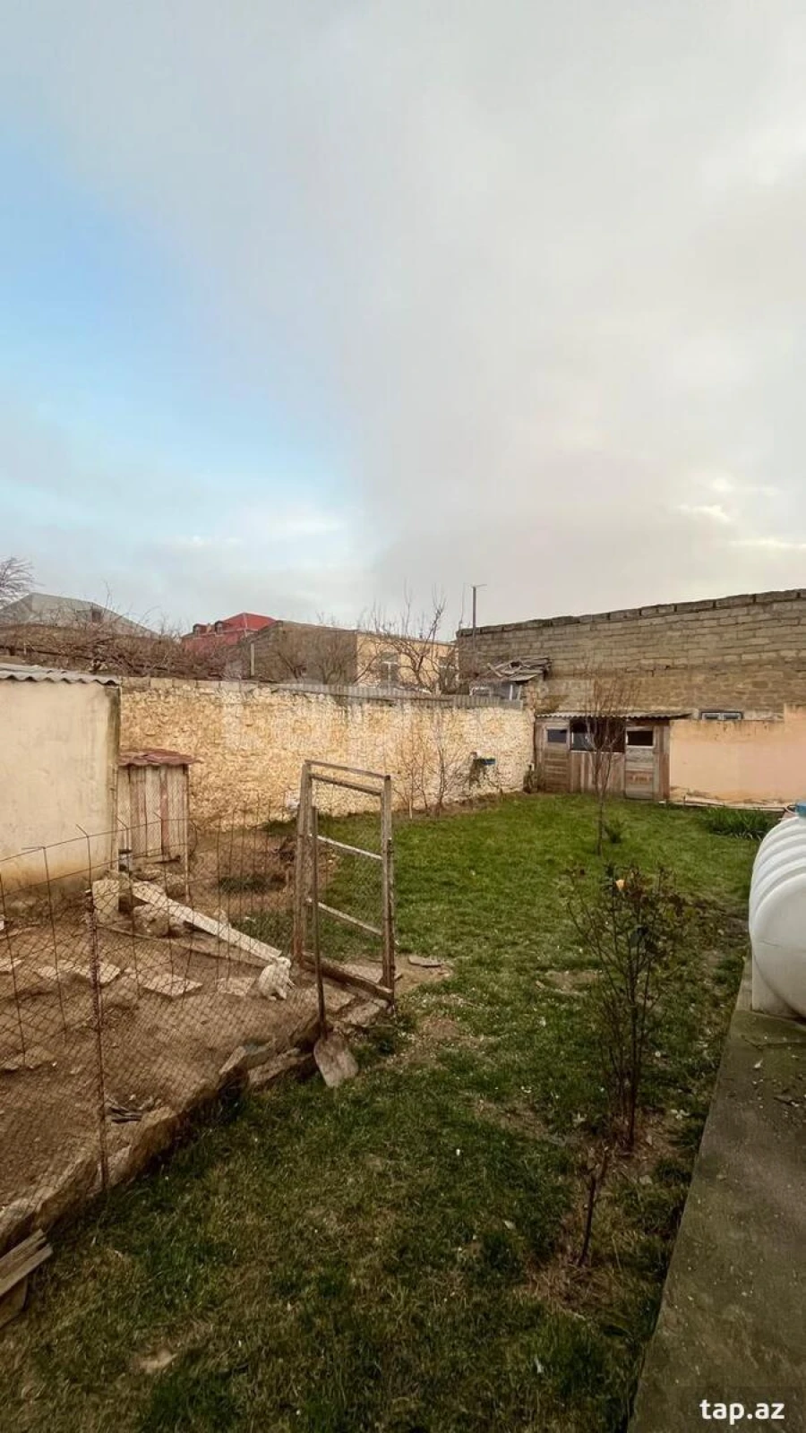 Satılır 3 otaqlı həyət evi