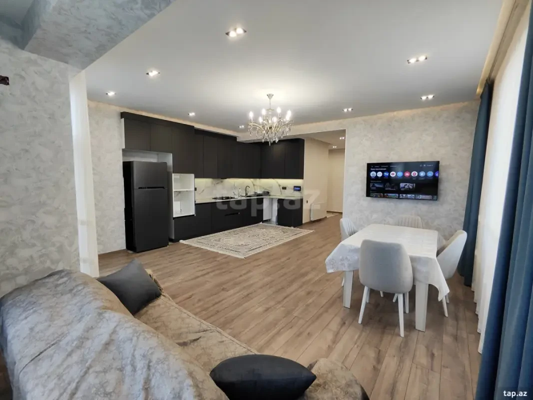Kirayə verilir 3 otaqlı yeni tikili 100 m²