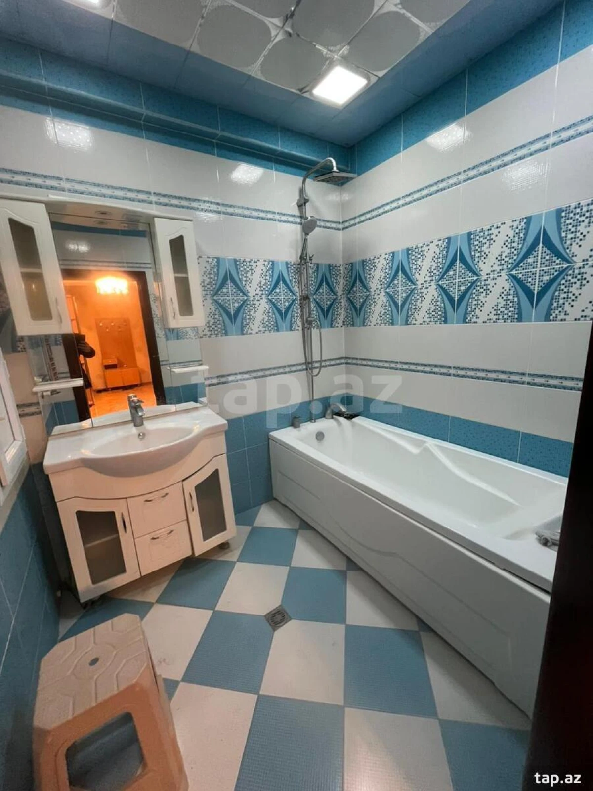 Kirayə verilir 2 otaqlı yeni tikili 90 m²