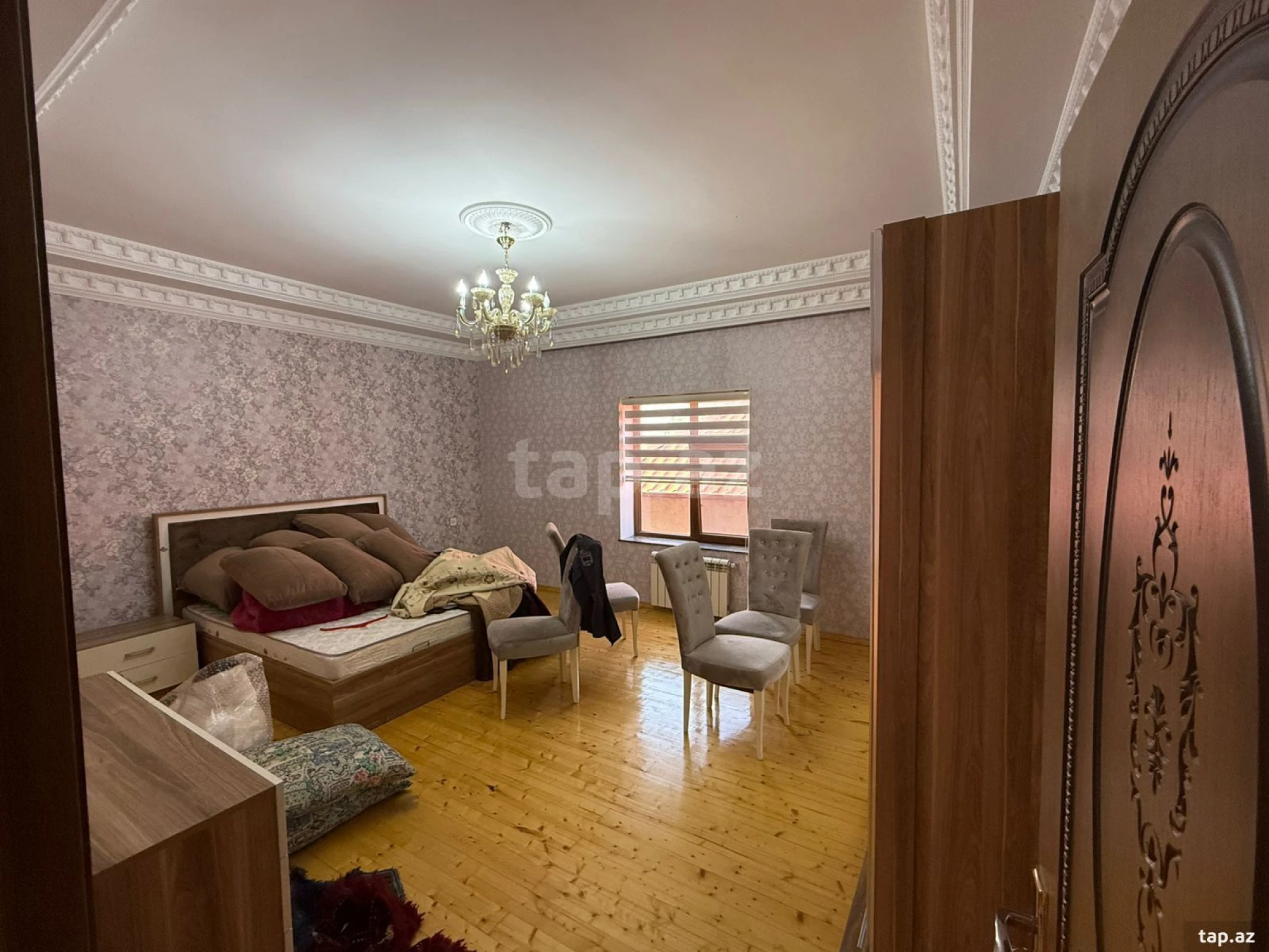 Satılır 5 otaqlı həyət evi 300 m²