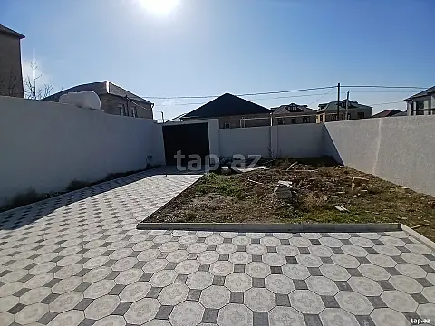 Satılır 6 otaqlı həyət evi