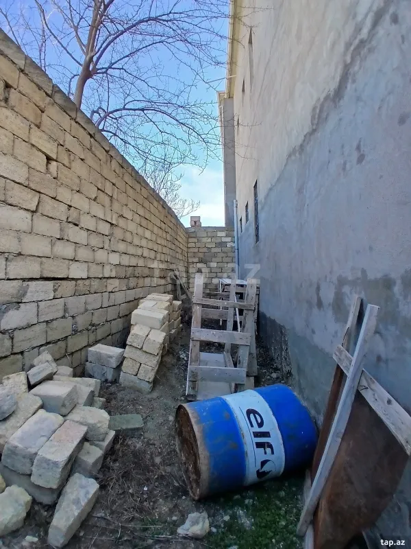 Satılır 6 otaqlı həyət evi