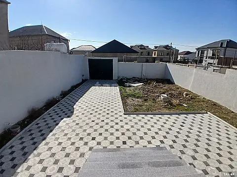 Satılır 6 otaqlı həyət evi