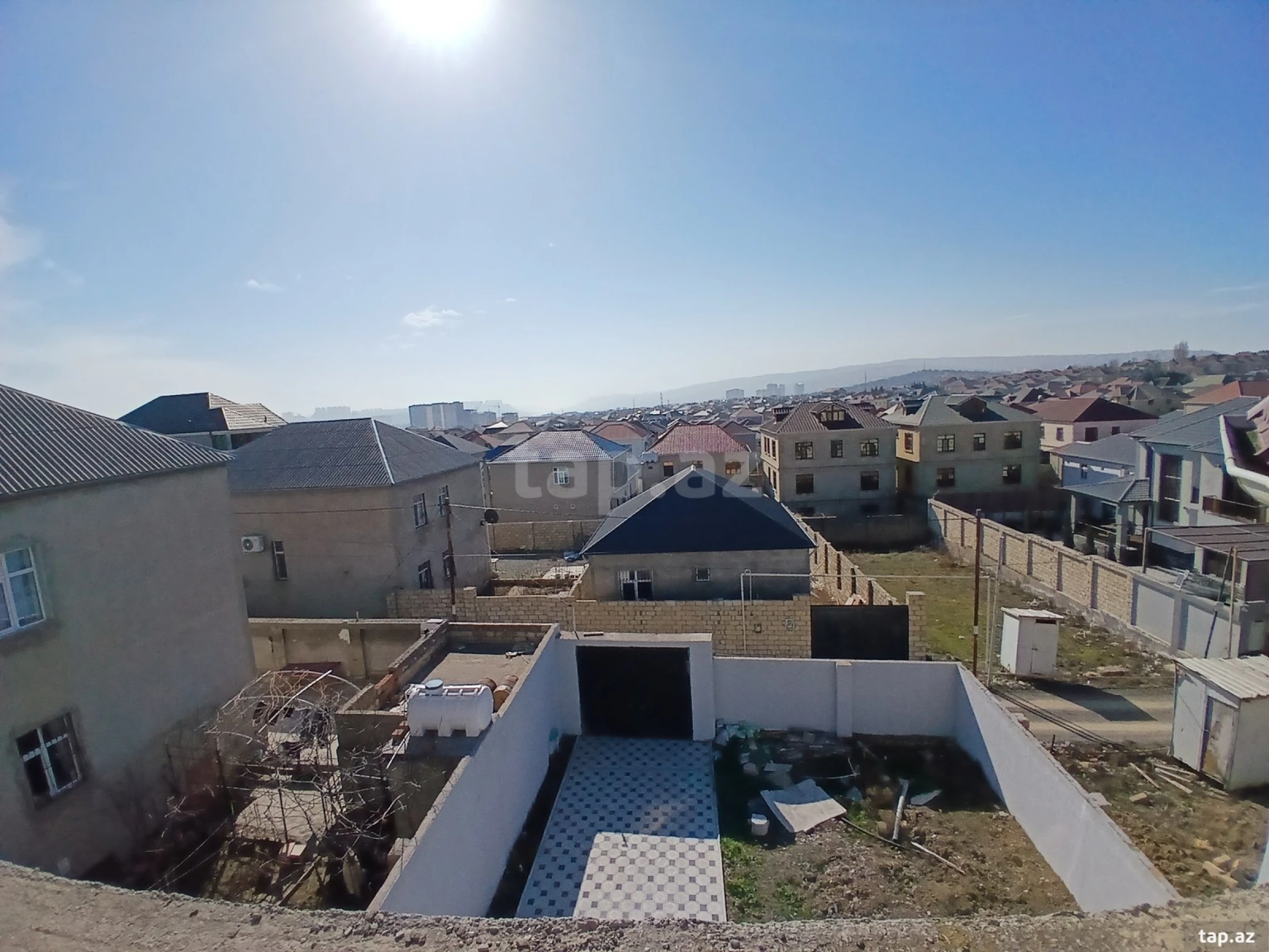 Satılır 6 otaqlı həyət evi