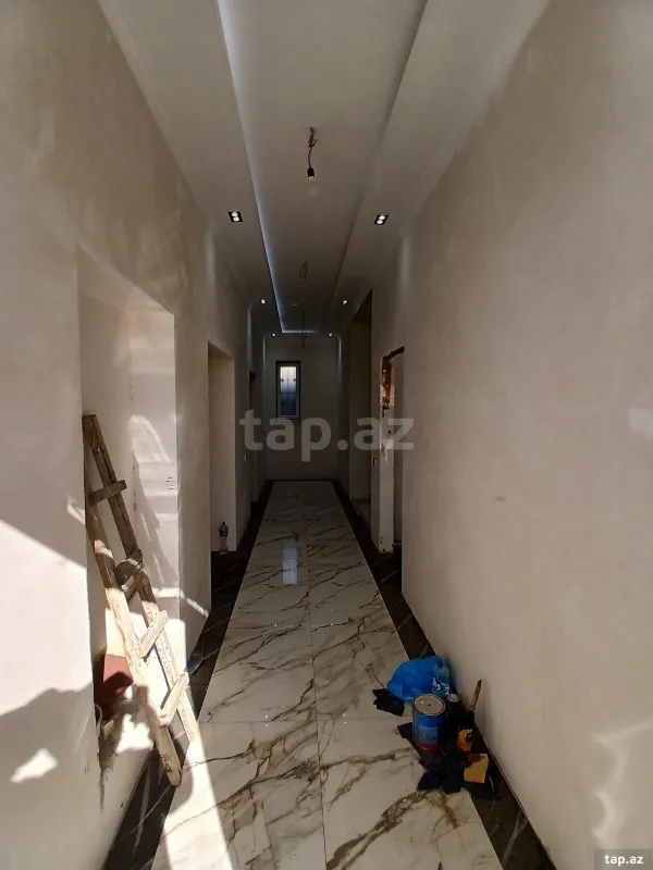 Satılır 6 otaqlı həyət evi