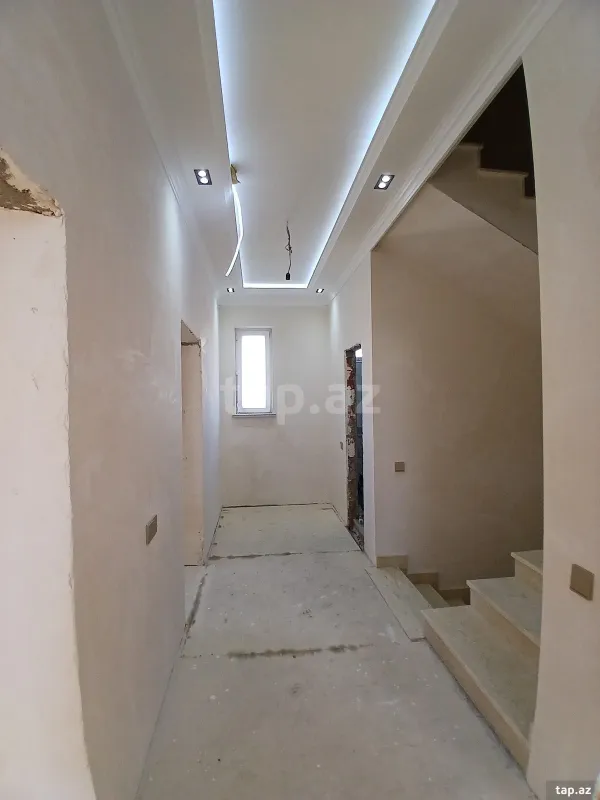 Satılır 6 otaqlı həyət evi