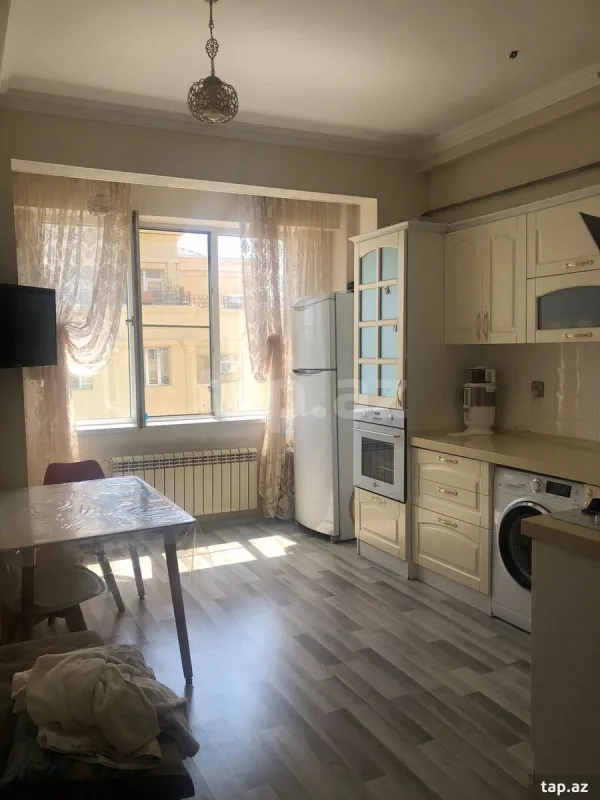 Satılır 2 otaqlı yeni tikili 64 m²