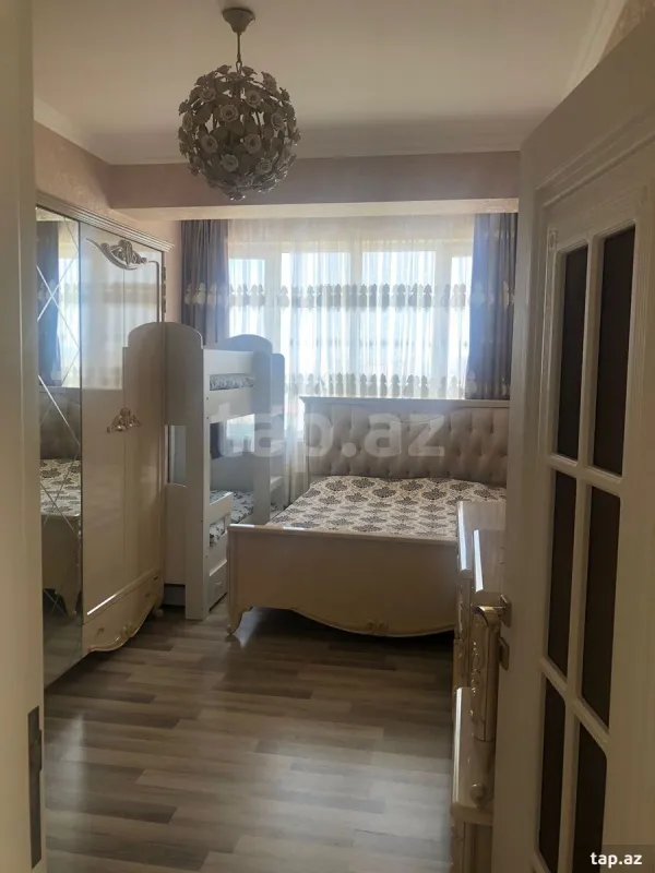 Satılır 2 otaqlı yeni tikili 64 m²