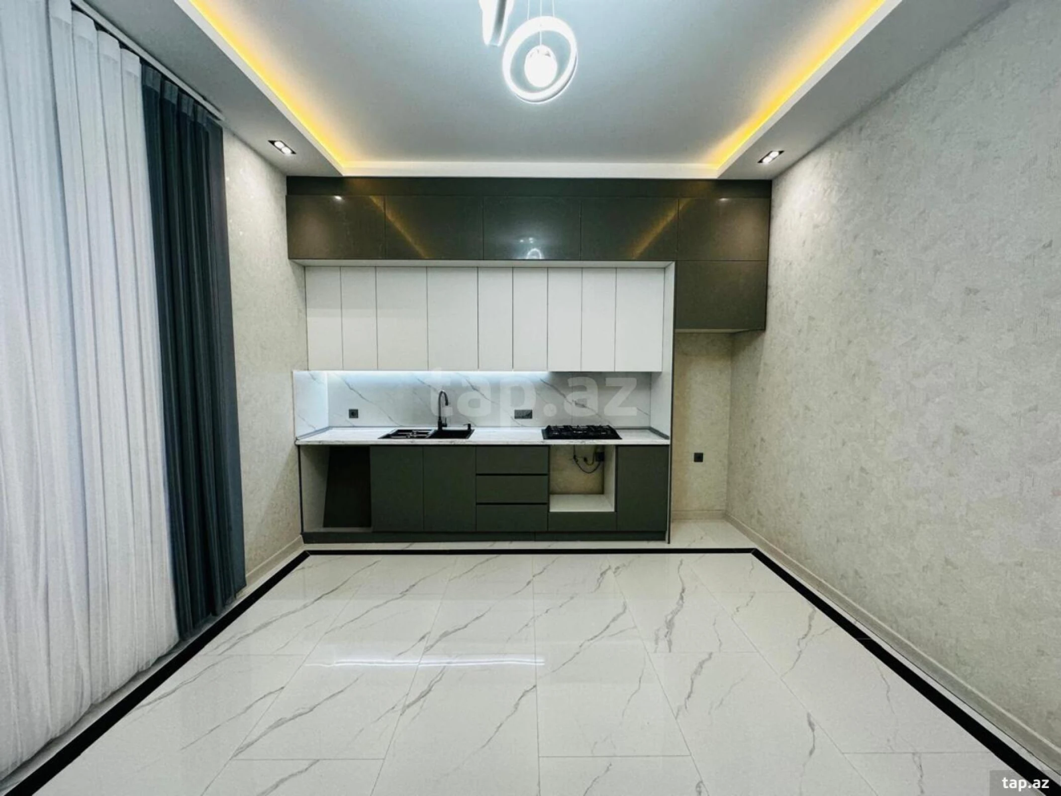 Satılır 6 otaqlı həyət evi