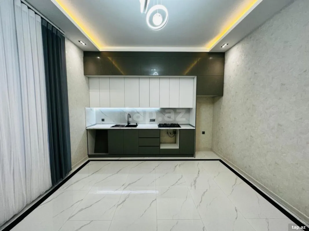 Satılır 6 otaqlı həyət evi