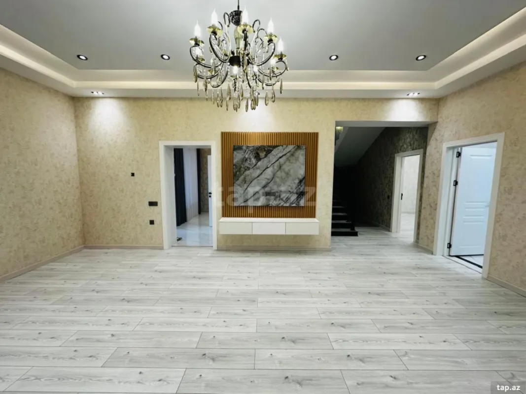 Satılır 6 otaqlı həyət evi