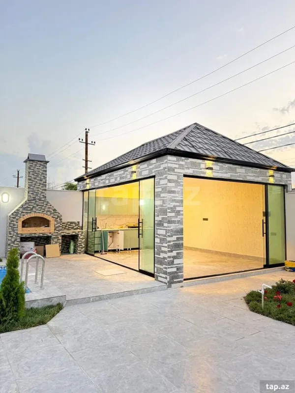 Satılır 6 otaqlı həyət evi