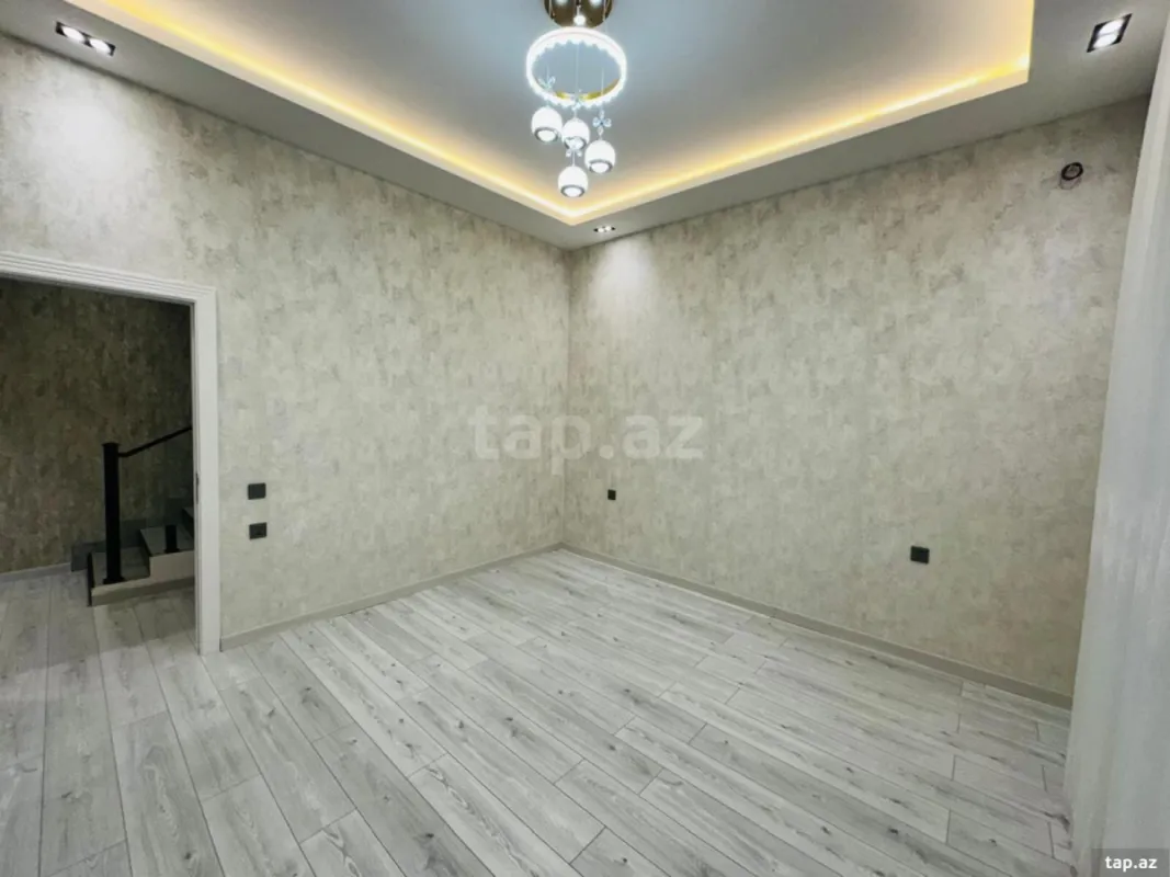 Satılır 6 otaqlı həyət evi