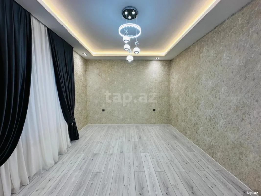 Satılır 6 otaqlı həyət evi