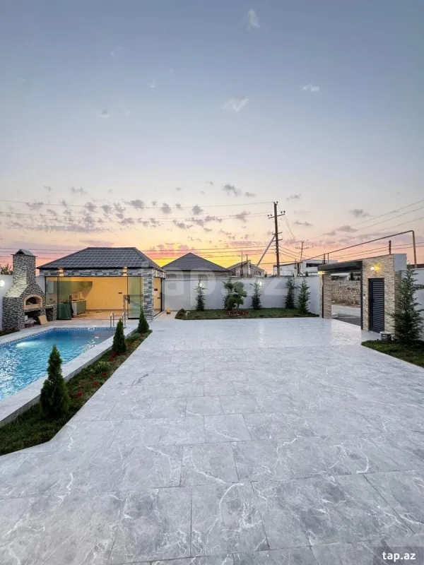 Satılır 6 otaqlı həyət evi