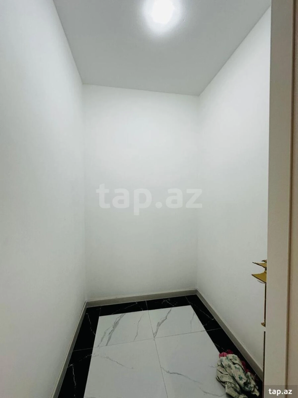 Satılır 6 otaqlı həyət evi