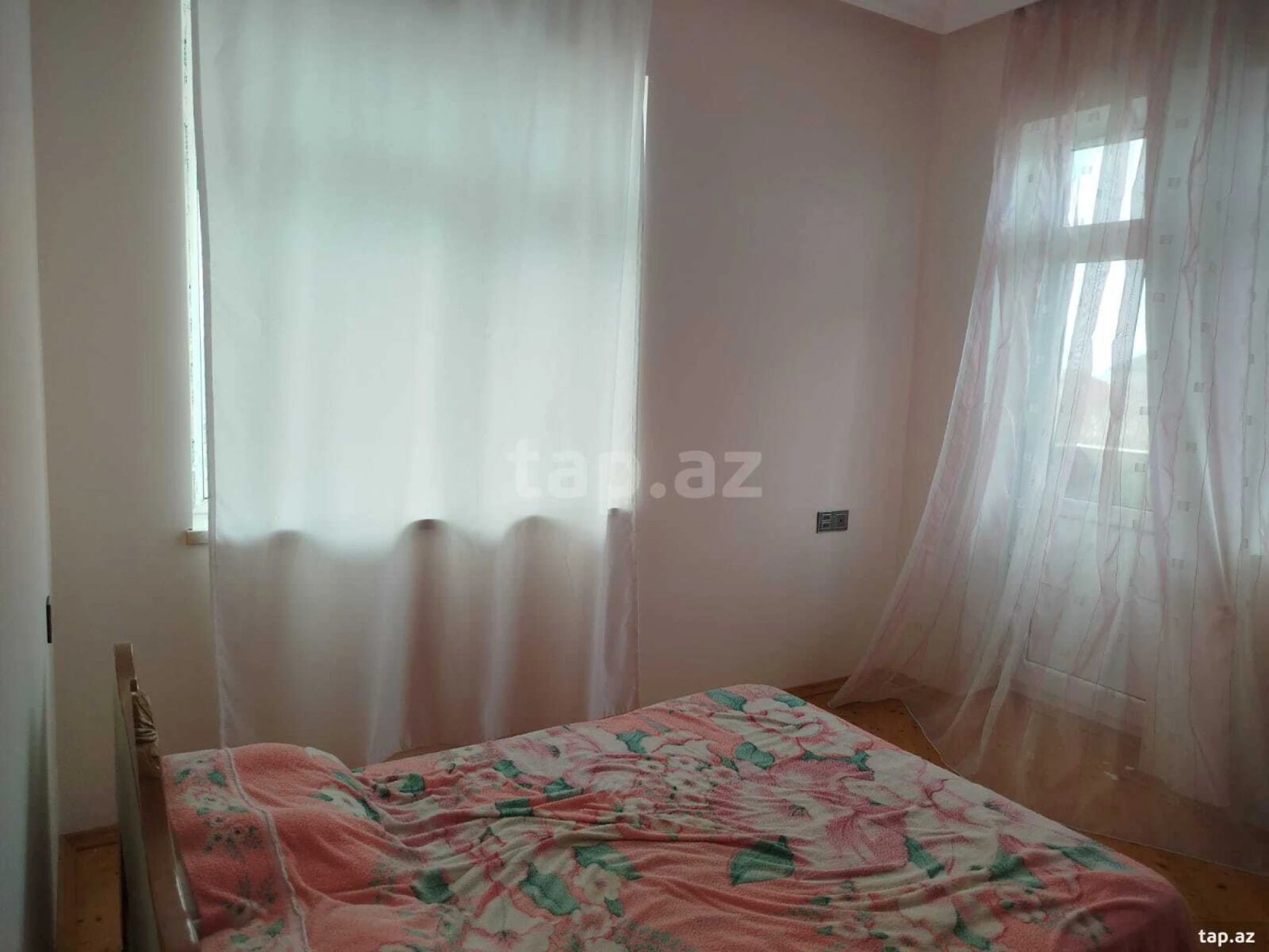 Satılır 4 otaqlı həyət evi